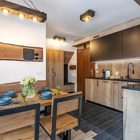 Park B31-z Dostepem Do Basenu, Sauny, Jacuzzi, Silowni Apartmán