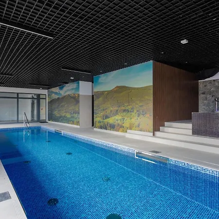 Park B31-z Dostepem Do Basenu, Sauny, Jacuzzi, Silowni 스클라르스카포렘바